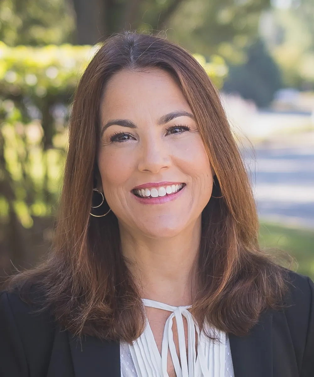 Donna Callahan | Client Service Associate | Genesis Wealth